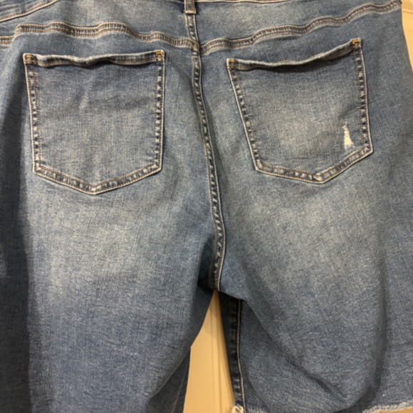 Blue Jean Bermuda Shorts - Picture 5 of 5